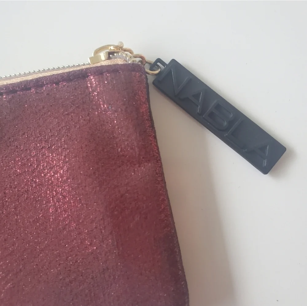 4 Nabla eyeshadow brushes and bag